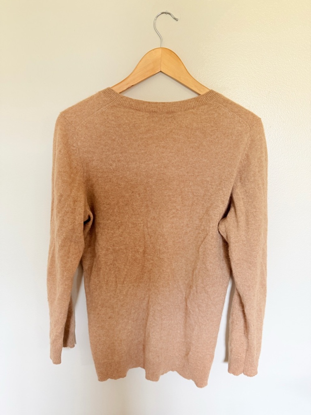 Charter Club 100% Cashmere V-Neck Sweater in Camel Women’s 1X - Picture 2 of 11